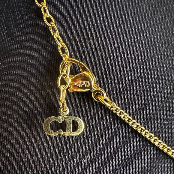 Christian Dior CD in Necklace: in Heart with Rhinestone - Picture 11 of 14